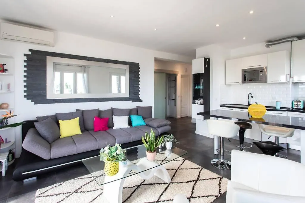 L27 2P Jasmins Sea View Parking & Ac Apartment Nice