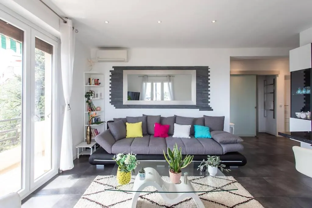 L27 2P Jasmins Sea View Parking & Ac Apartment Nice 0*,  France