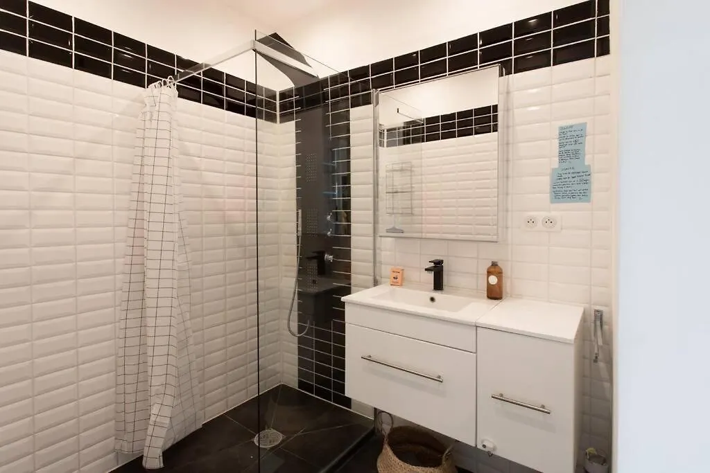 L27 2P Jasmins Sea View Parking & Ac Apartment Nice