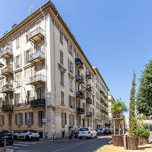 Апартаменты On Dante Street Next To The Sea, Ницца